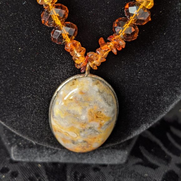 Vintage Amber Stone Pendant Necklace Hippie Spiritual Boho Chic Fashion Jewelry - Picture 11 of 16